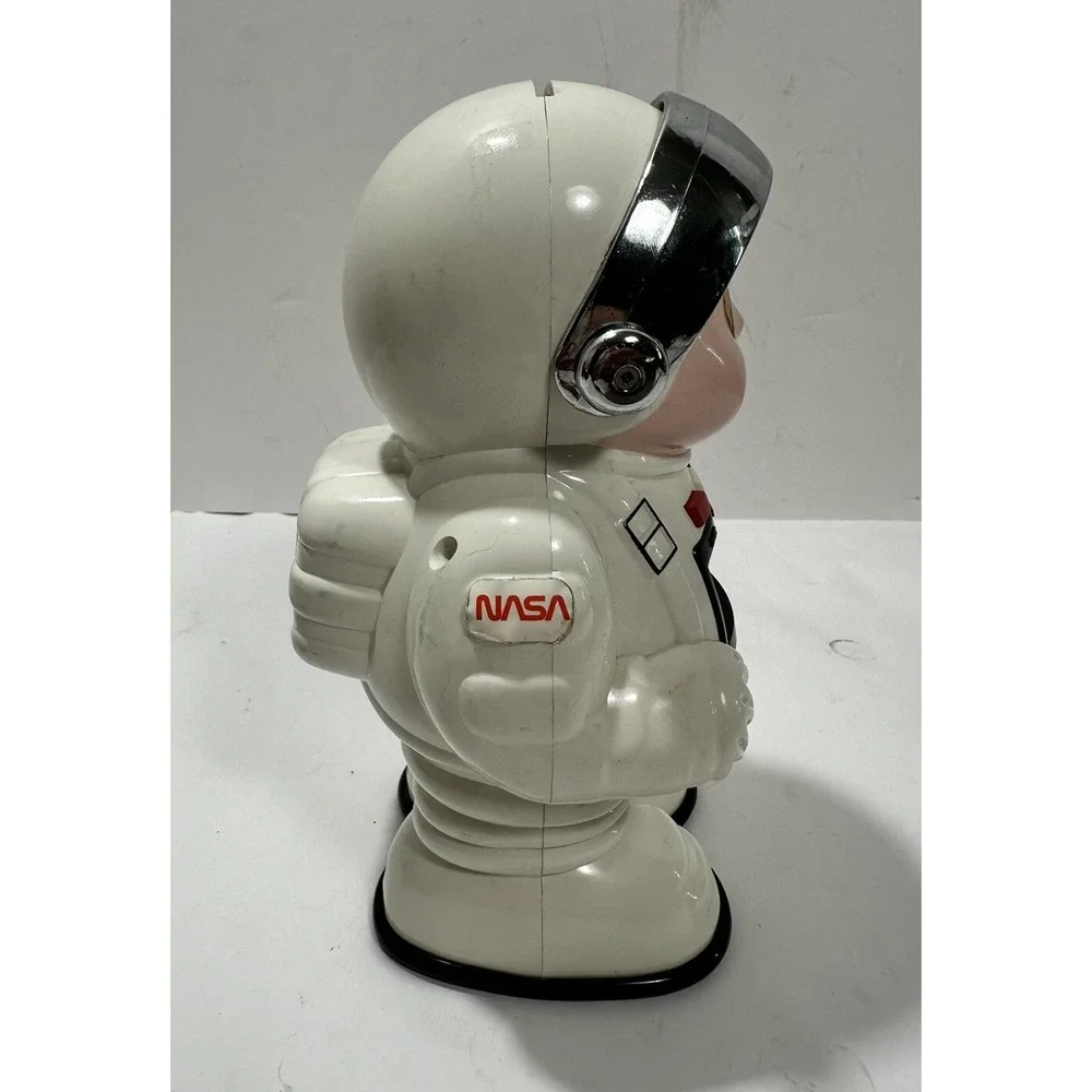 N/A nasa astronaut
